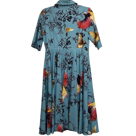 La Patean women’s full button dress, exotic bird all over print. Size 40/Medium - Picture 2 of 5